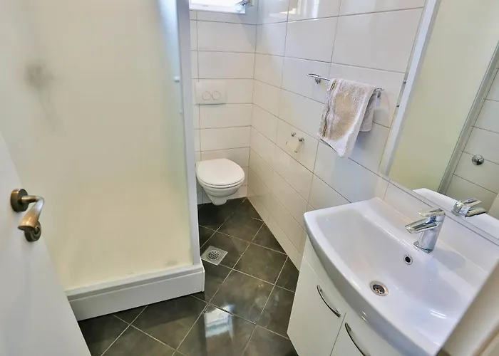 Lenka Mato Apartment Sutivan