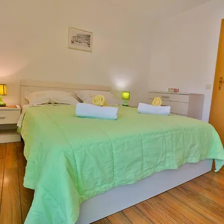 Lenka Mato Apartamento *