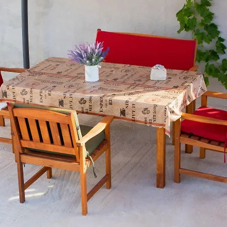 Mato Apartment *
