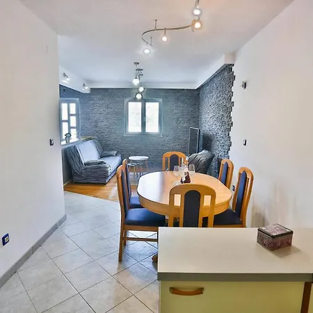 Apartment Mato