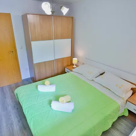 Mato Apartment *