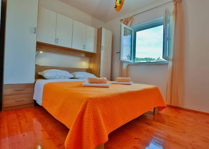 Lenka Mato * Sutivan