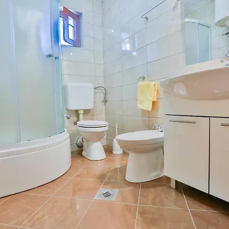 Apartamento Lenka Mato Sutivan