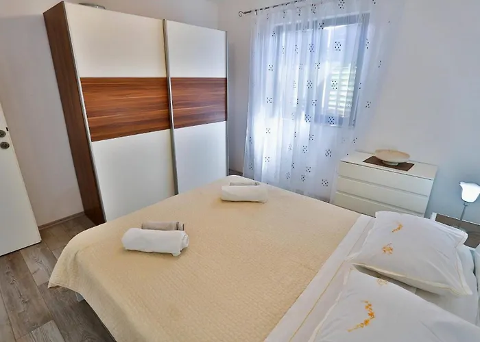 Apartament Lenka Mato *