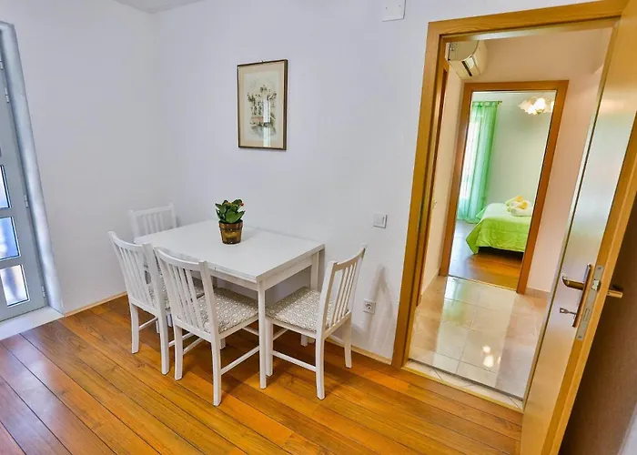 Apartament Lenka Mato *